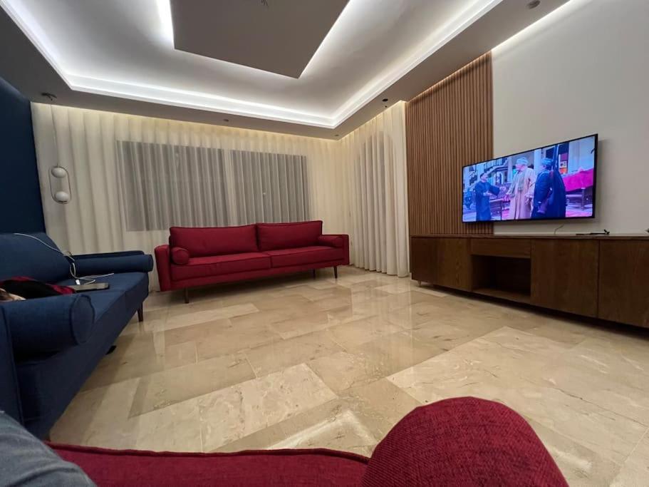 Offering A Fantastic Casa Blanca